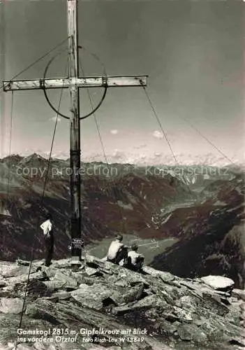 AK / Ansichtskarte  oetztal Tirol AT Gamskogel Gipfelkreuz mit Blick ins oetztal