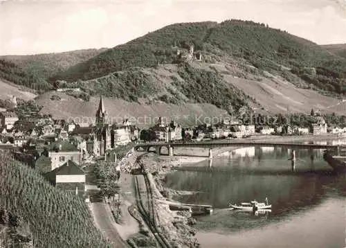 AK / Ansichtskarte  BERNKASTEL-KUES Berncastel Moselpartie mit Burg Landshut