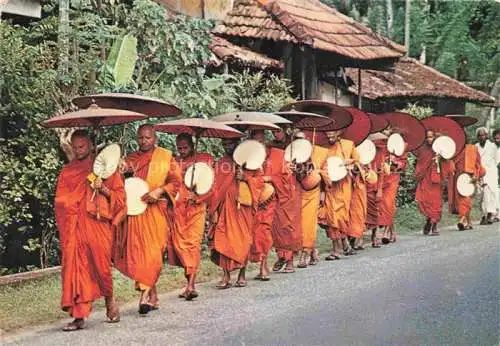 AK / Ansichtskarte  SRI LANKA Ceylon Buddhist Monks