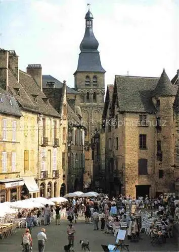 AK / Ansichtskarte Sarlat en Perigord_24_Dordogne Dans la cite medievale la Place de la Liberte 