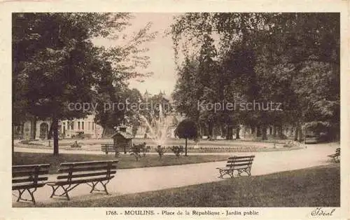 AK / Ansichtskarte Moulins__03_Allier Place de la Republique Jardin public 