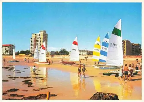 AK / Ansichtskarte  Port Elizabeth  Southafrica Hobie cat Racing a popular pastime at Summerstrand