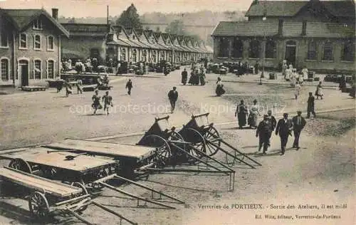 AK / Ansichtskarte Portieux_Epinal_88_Vosges Verreries de la ville Sortie des Ateliers 
