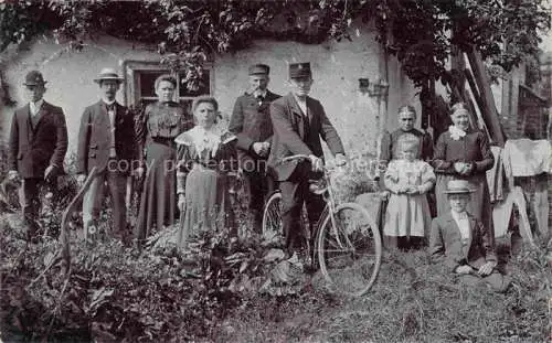 AK / Ansichtskarte  Longlier Belgie Familienfoto Gruppenbild