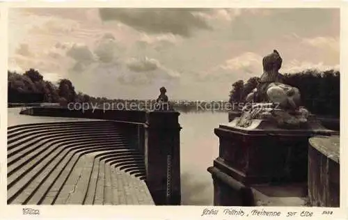 AK / Ansichtskarte  Foto Hahn Nr. 5078 Schloss Pillniss Freitreppe zur Elbe