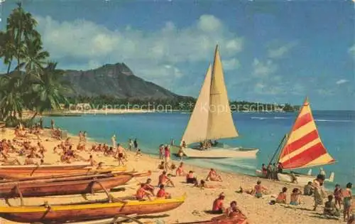 AK / Ansichtskarte  Waikiki Honolulu Hawaii USA Outrigger and catamaran at Waikiki Beach