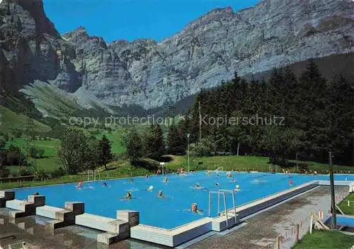 AK / Ansichtskarte  Leukerbad Loueche-les-Bains VS Schwimmbad mit Gemmipass