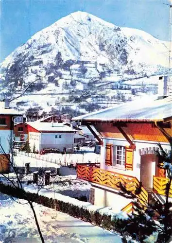 AK / Ansichtskarte  Saint-Lary-Soulan Sports d'hiver Le Pic Lumiere les chalets