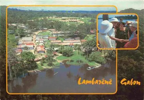 AK / Ansichtskarte  Lambarene Gabun Vue de l'hopital Albert Schweitzer au bord de l'Ogooue Docteur Schweitzer saluant ses visiteurs en 1965