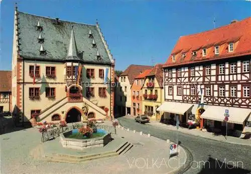 AK / Ansichtskarte  Volkach Rathaus Brunnen Altstadt Fachwerkhaeuser