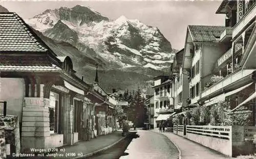 AK / Ansichtskarte  Wengen  BE Dorfstrasse mit Jungfrau