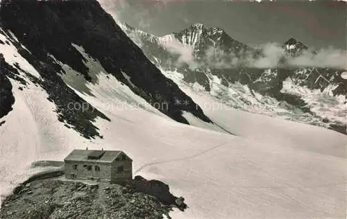 AK / Ansichtskarte  Britanniahuette 3029m Saas Fee VS Berghaus mit Dom und Lenzspitze Walliser Alpen