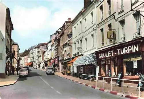 AK / Ansichtskarte  Crepy-en-Valois 60 Oise Rue Nationale