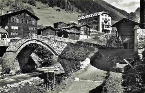 AK / Ansichtskarte  Binn VS Alte Bruecke und Hotel Ofenhorn