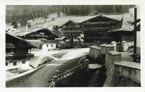 AK / Ansichtskarte  Alpbach 1000m Brixlegg Tirol AT Dorfplatz