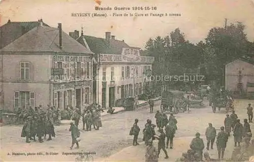 AK / Ansichtskarte  Revigny-aux-Vaches Bar-le-Duc 55 Meuse Place de la Gare et Passage a niveau