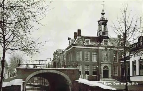 AK / Ansichtskarte  Edam NL Dam met Stadhuis