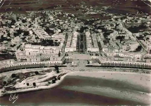 AK / Ansichtskarte  ROYAN 17 Charente-Maritime La Plage et vue generale aerienne