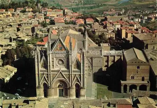 AK / Ansichtskarte  Orvieto Terni Umbria IT Veduta aérea del Duomo e Palazzo dei Papi Domkirche Paepstepalast