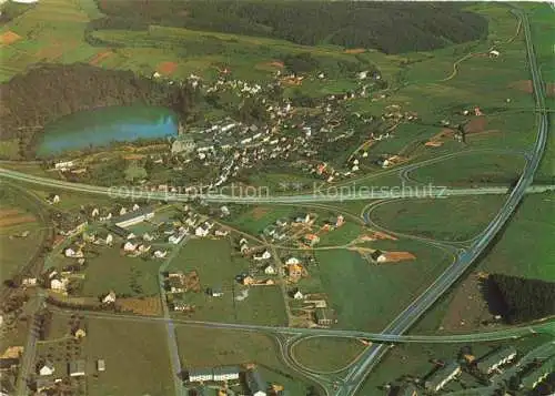 AK / Ansichtskarte  Ulmen mit Ulmener Maar Fliegeraufnahme