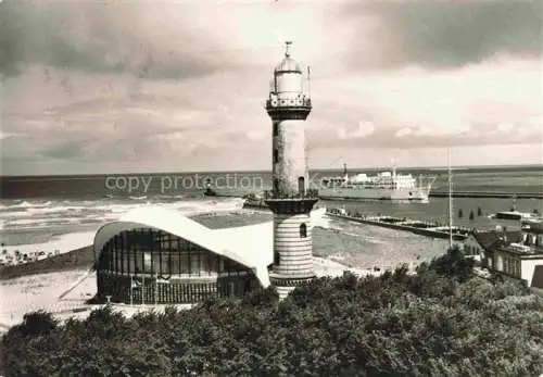 AK / Ansichtskarte  Leuchtturm Lighthouse Faro Phare-- Warnemuende Hafeneinfahrt Faehre