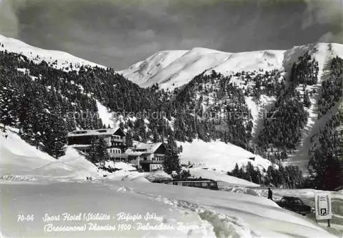 AK / Ansichtskarte  Bressanone Brixen Suedtirol IT Sport Hotel Skihuette Rifugio Sci Winterpanorama Dolomiten