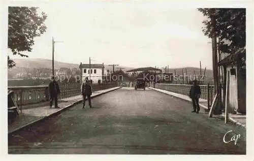 AK / Ansichtskarte  Grenze Douane Zoll Frontiere Border-- Hendaye Le pont frontiere