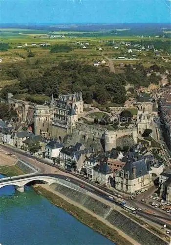 AK / Ansichtskarte  Amboise 37 Indre-et-Loire Château Royal et les remparts vue aérienne