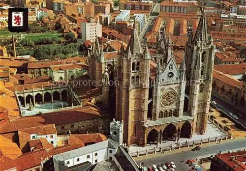 AK / Ansichtskarte  Leon Castilla y Leon ES La catedral vista aérea