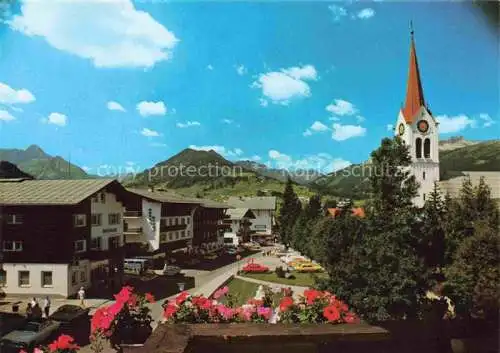 AK / Ansichtskarte  Riezlern Kleinwalsertal Vorarlberg Ortsmotiv mit Kirche