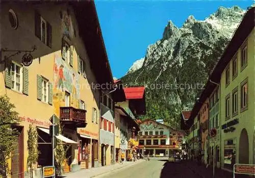 AK / Ansichtskarte  MITTENWALD Bayern Ortszentrum Blick gegen Karwendelgebirge Huber Karte Nr. 8187