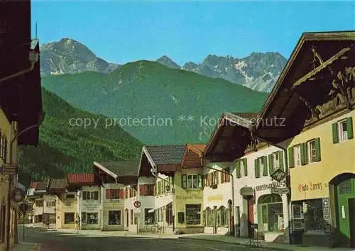 AK / Ansichtskarte  MITTENWALD Bayern Obermarkt mit Tiroler Berge