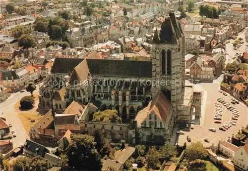 AK / Ansichtskarte  Noyon 60 Oise Cathédrale Notre Dame et l'ensemble canonial 12 - 13e siècle vue aérienne