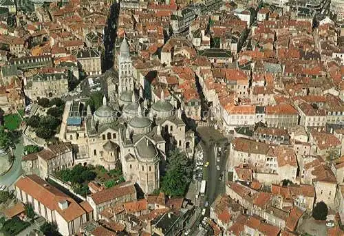 AK / Ansichtskarte  Perigueux 24 Dordogne Centre de la ville et la cathédrale vue aérienne