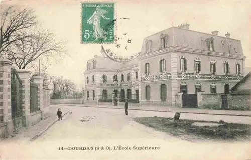 AK / Ansichtskarte  Dourdan 91 Essonne Ecole Superieure