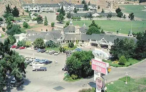 AK / Ansichtskarte  San Luis Obispo California USA Madonna Inn Motel aerial view