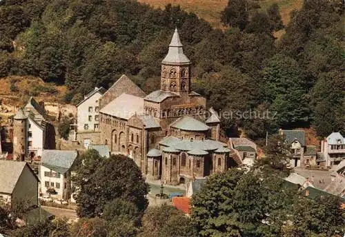 AK / Ansichtskarte  Orcival 63 Puy-de-Dome Eglise Romane XIIe siècle