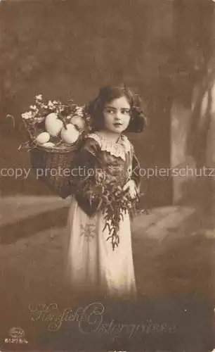 AK / Ansichtskarte  Foto Amag Nr. 61278/4 Ostern Paque Maedchen Easter Pasqua