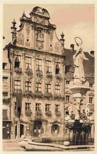 AK / Ansichtskarte  Landsberg Lech Bayern Rathaus mit Marienbrunnen