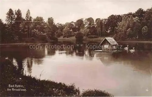 AK / Ansichtskarte  Bad Polzin Polczyn-Zdroj PL Schwanenteich am Brodesee