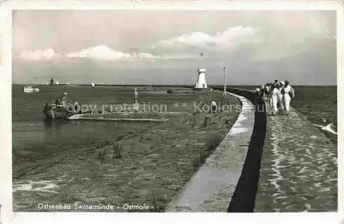 AK / Ansichtskarte  Swinemuende SWINOUJSCIE PL Ostmole Leuchtturm