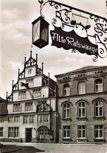 AK / Ansichtskarte  Lemgo NRW Alte Hansestadt Wippermannsche Haus 16. Jhdt. Historisches Gebaeude Alte Ratswaage Tuerschild