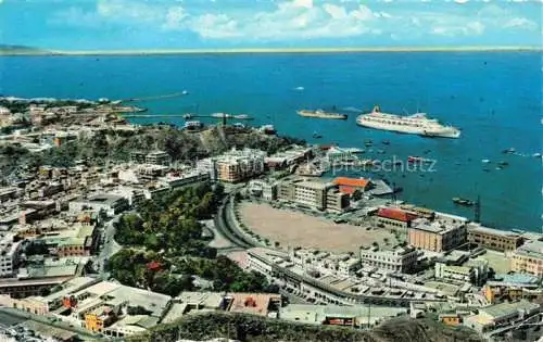 AK / Ansichtskarte  ADEN Jemen The Crescent Steamer Point with S/S Cambera in harbour