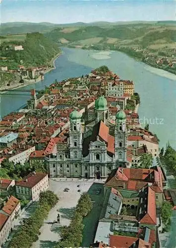 AK / Ansichtskarte  PAssAU Panorama Blick auf Dom und Altstadt Dreifluessestadt Zusammenfluss von Donau Inn und Ilz