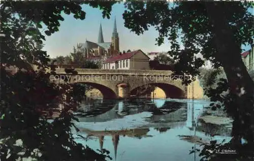 AK / Ansichtskarte  Chartres 28 Eure-et-Loir La Cathédrale vue du pont neuf