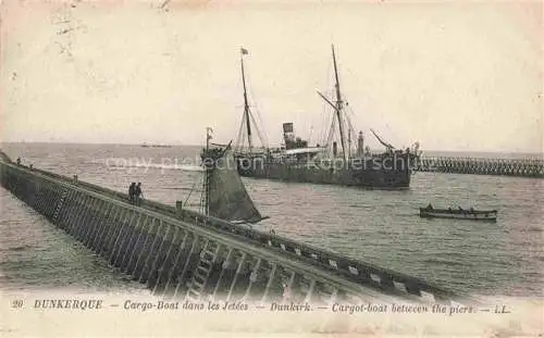 AK / Ansichtskarte  DUNKERQUE Duenkirchen 59 Nord Cargo-boat dans le jetées