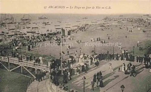 AK / Ansichtskarte  ARCACHON 33 Gironde La plage un jour de fête