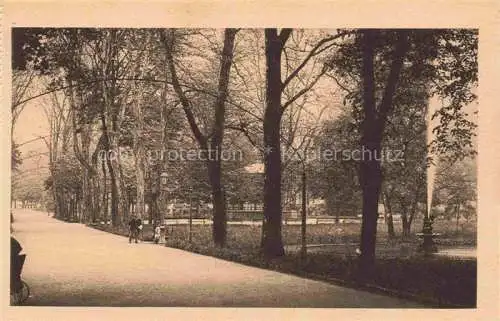 AK / Ansichtskarte  Saint-Die-des-Vosges 88 Vosges Grande Allée du parc et le kiosque