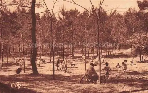 AK / Ansichtskarte  Saint-Trojan-les-Bains Ile d Oleron 17 Charente-Maritime Aérium de Monplaisir Les jeux sous les pins du parc