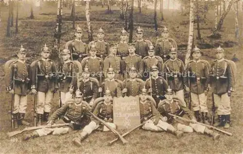 AK / Ansichtskarte  DRESDEN Elbe Soldaten Gruppenfoto